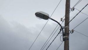 Почти 1,5 млн на лампочки, которые сократят расходы на электроэнергию в три раза: энергетики создали проект сельской сети уличного освещения